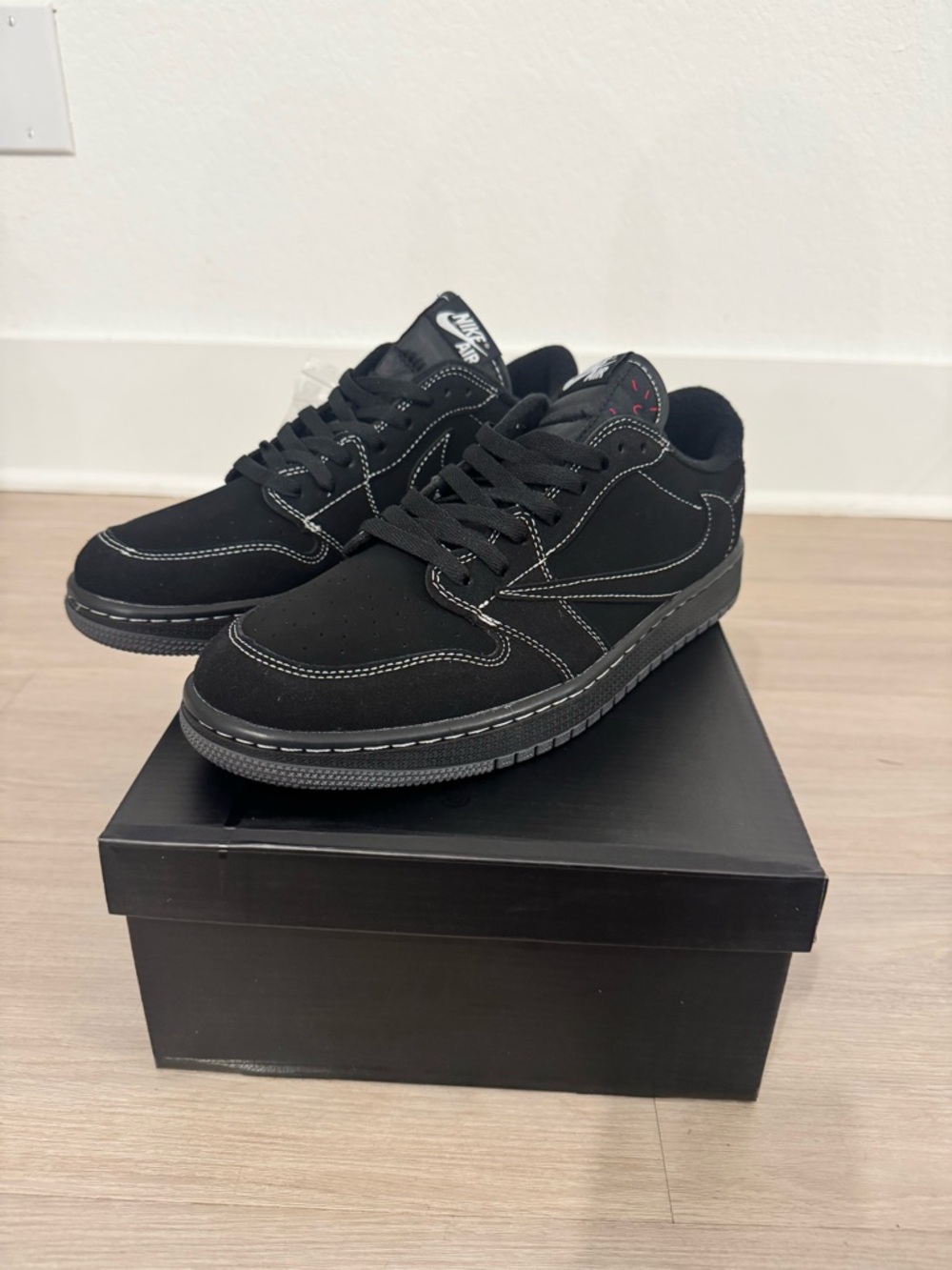 Jordan Retro 1 Travis Scott Black Phantom